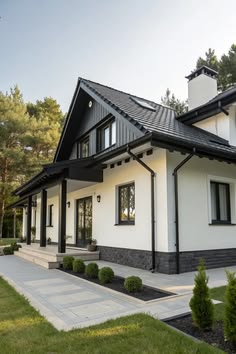 Çelik Evlerde Paslanma Olur mu? Galvanizli Çelik Sistemlerin Ömrü